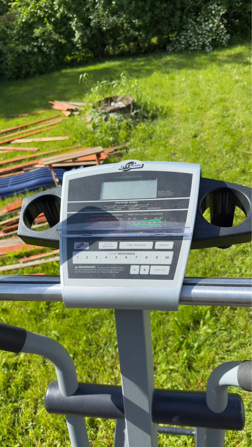 NordicTrack CXT 910 Elliptical