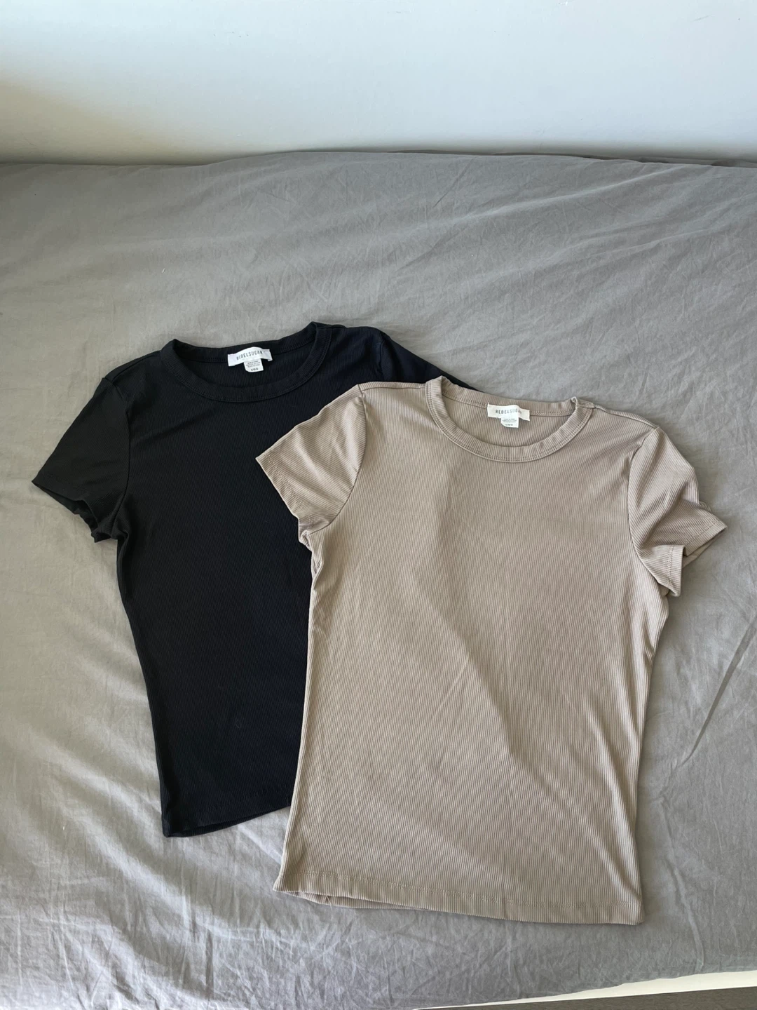 Brand new Ribbed T-Shirts - Black & Beige - photo 4