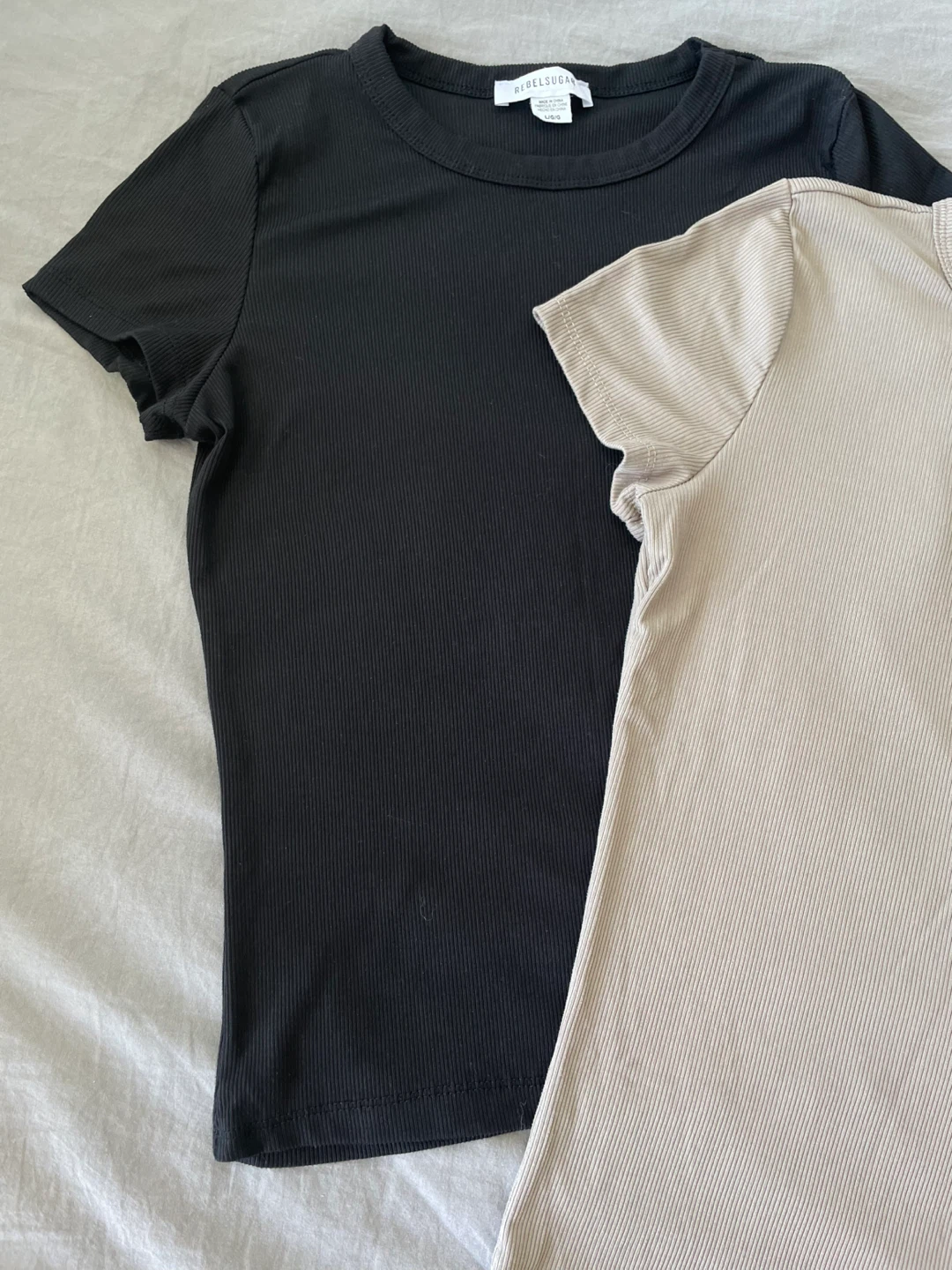 Brand new Ribbed T-Shirts - Black & Beige - photo 2