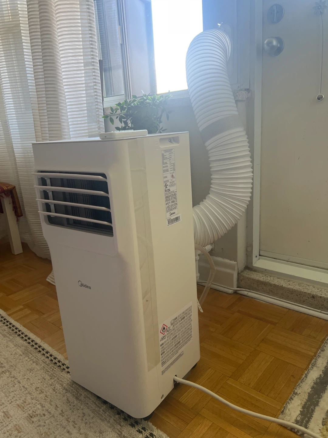 Midea 5,000 BTU Portable Air Conditioner - photo 3