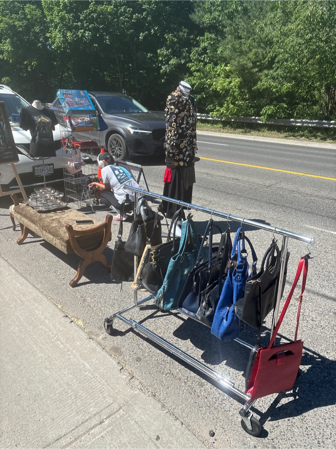 Yard sale 11-4 todayJewellery, watches and more - photo 2