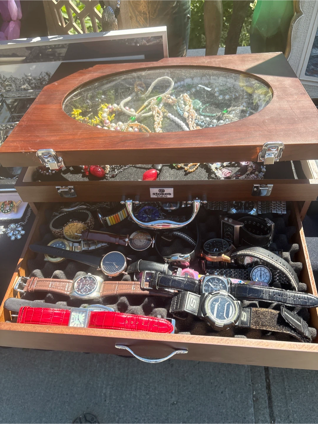 Yard sale 11-4 todayJewellery, watches and more - photo 4