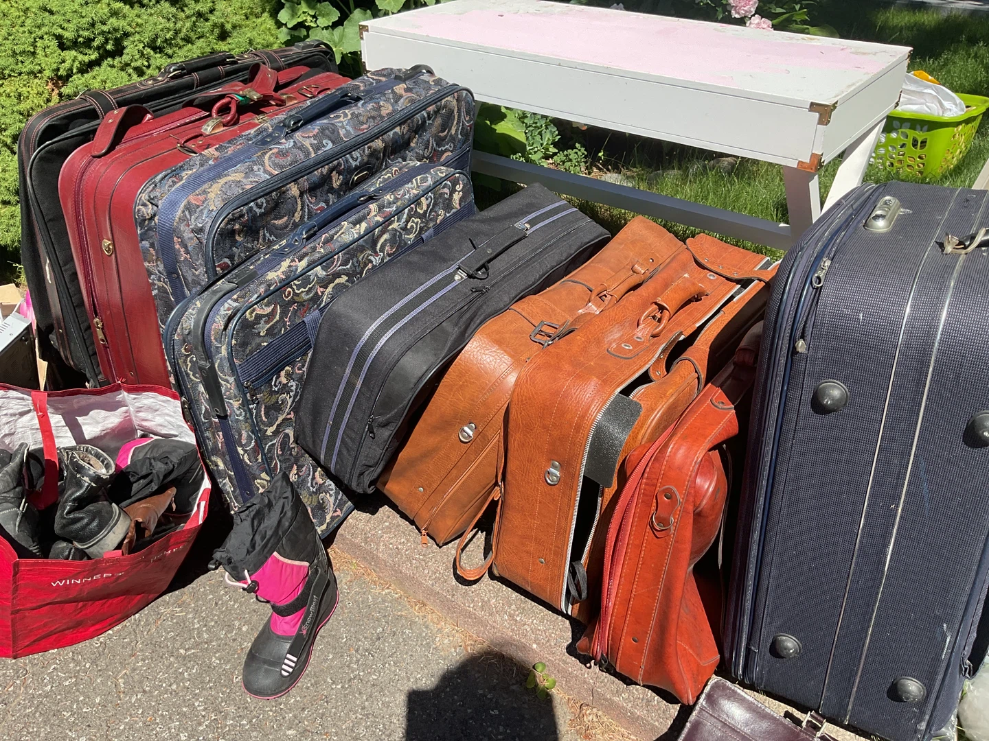 Various items - photo 3