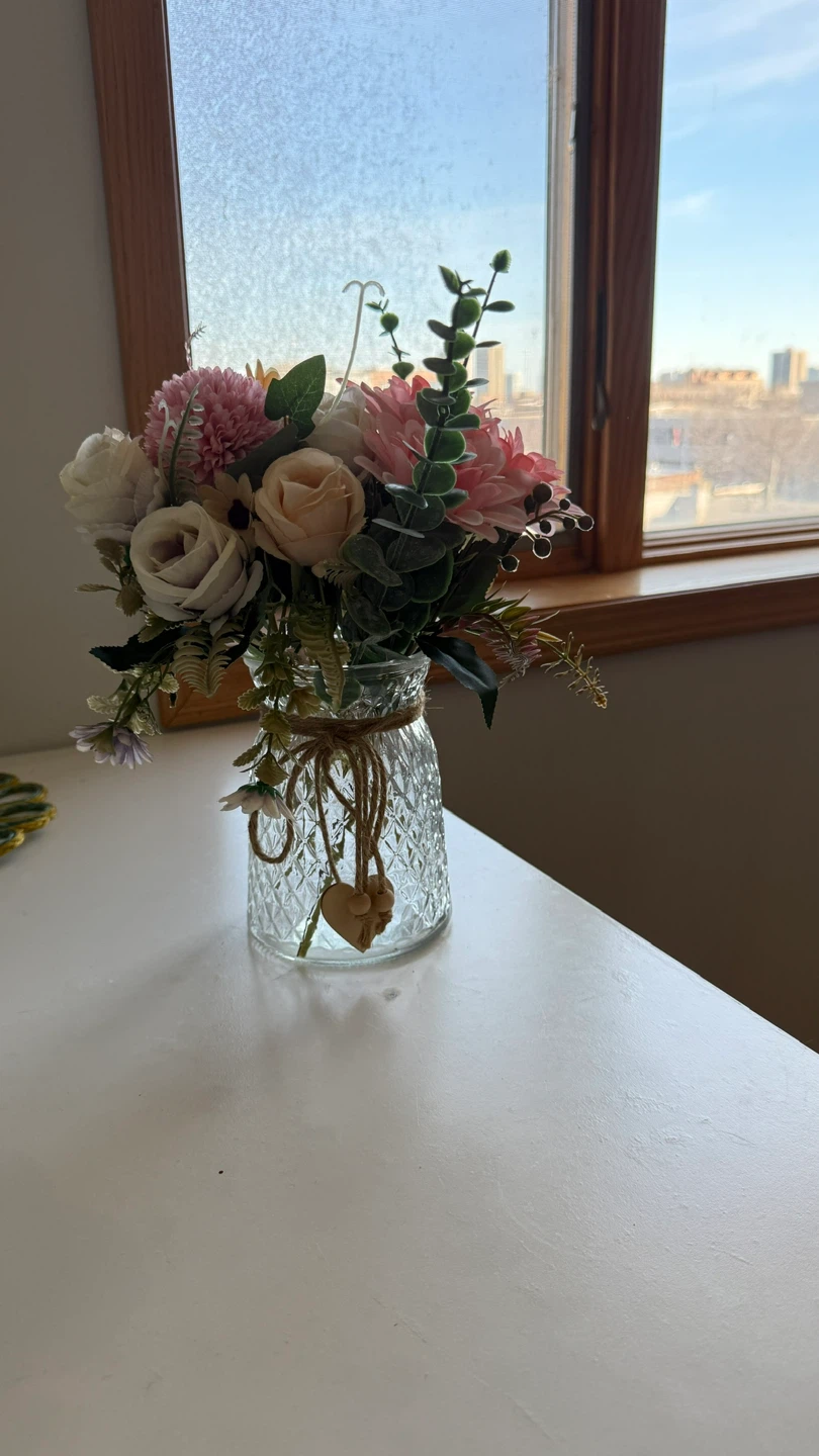 (2) Office Chair and free flower vase - photo 3