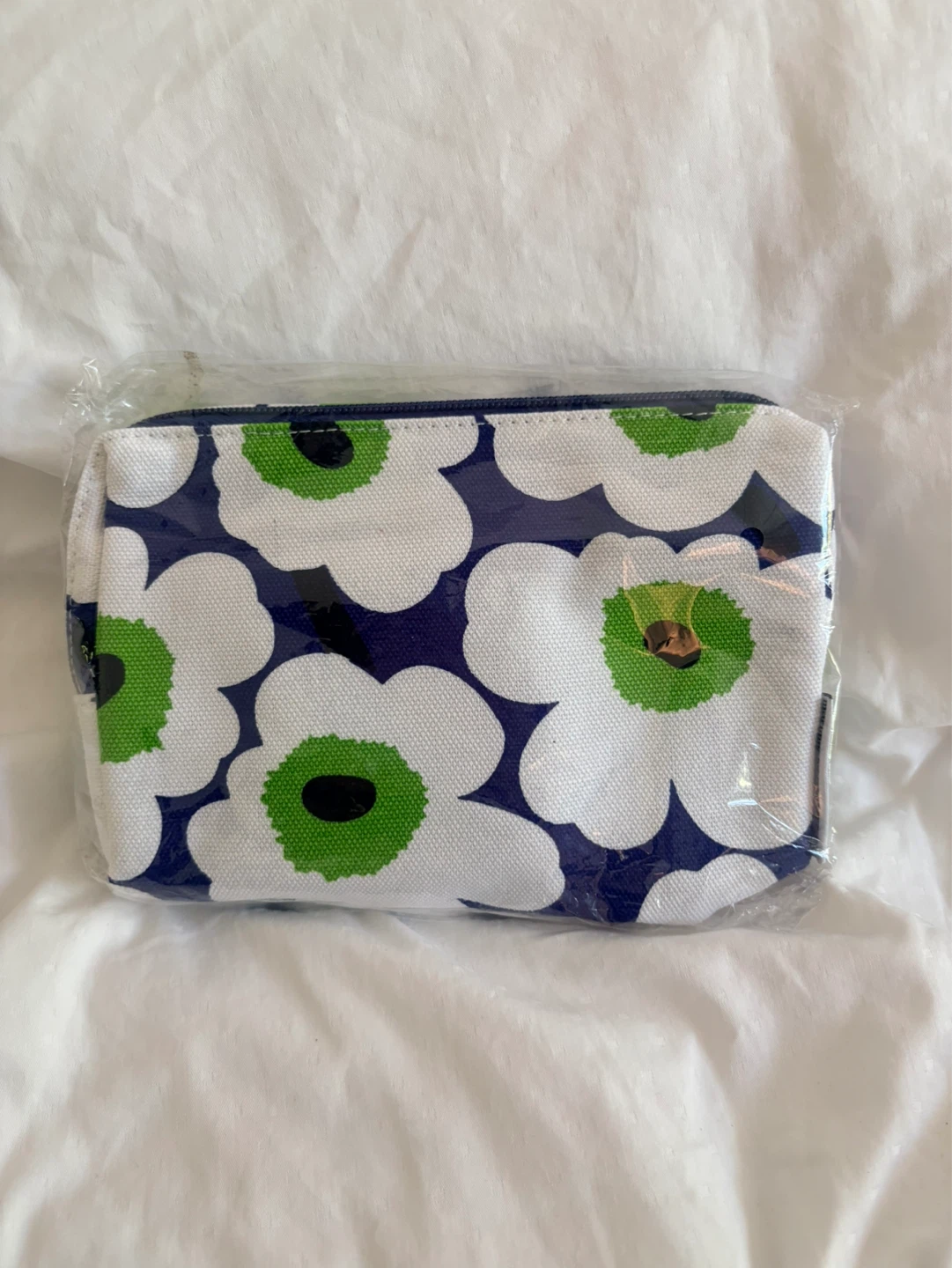 NIP Marimekko for Finnair Cosmetic Bag - Unikko Print