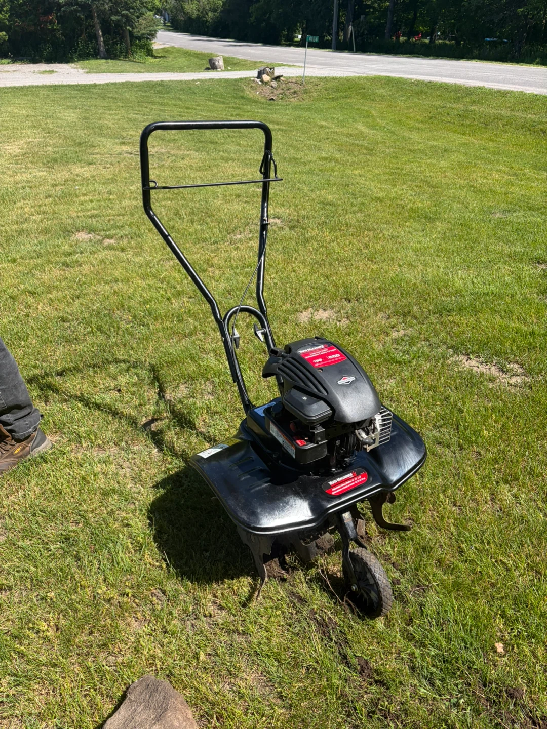 Yard Machines Tiller with Briggs & Stratton Engine - photo 3