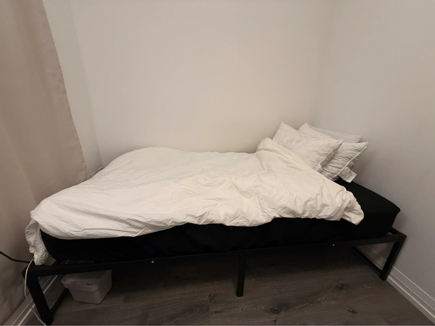 Black Metal Bed Frame - Twin Size - photo 4