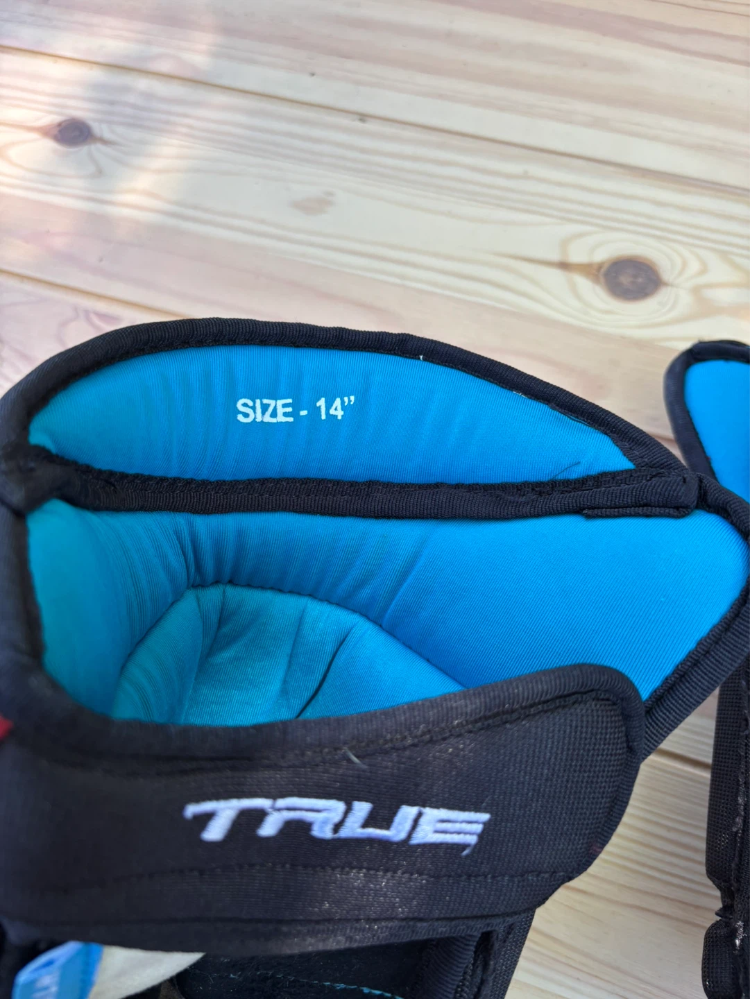 TRUE Hockey Gloves - Size 14" - photo 3