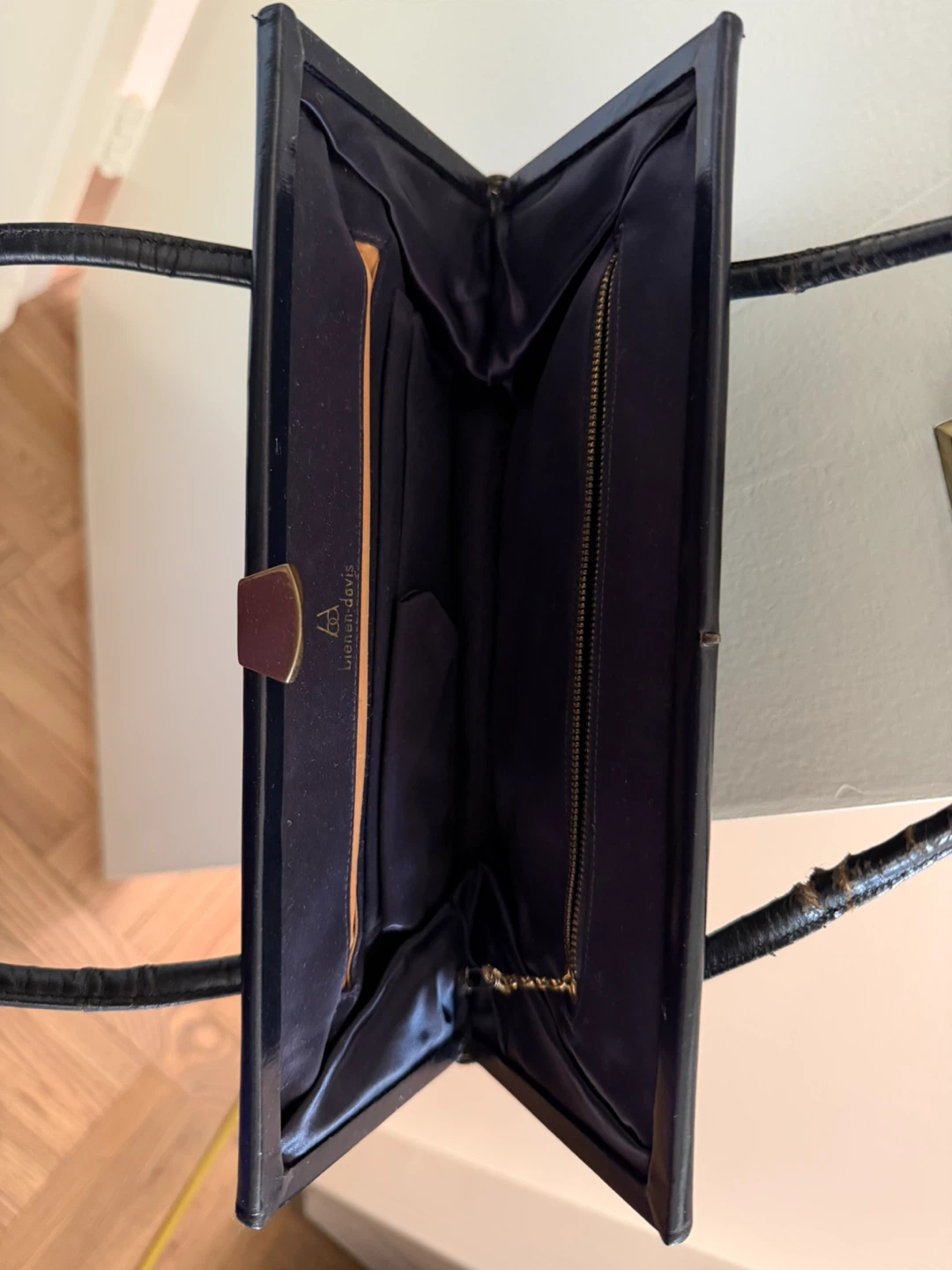 Vintage Bienen-Davis Black Leather Evening Handbag - photo 4