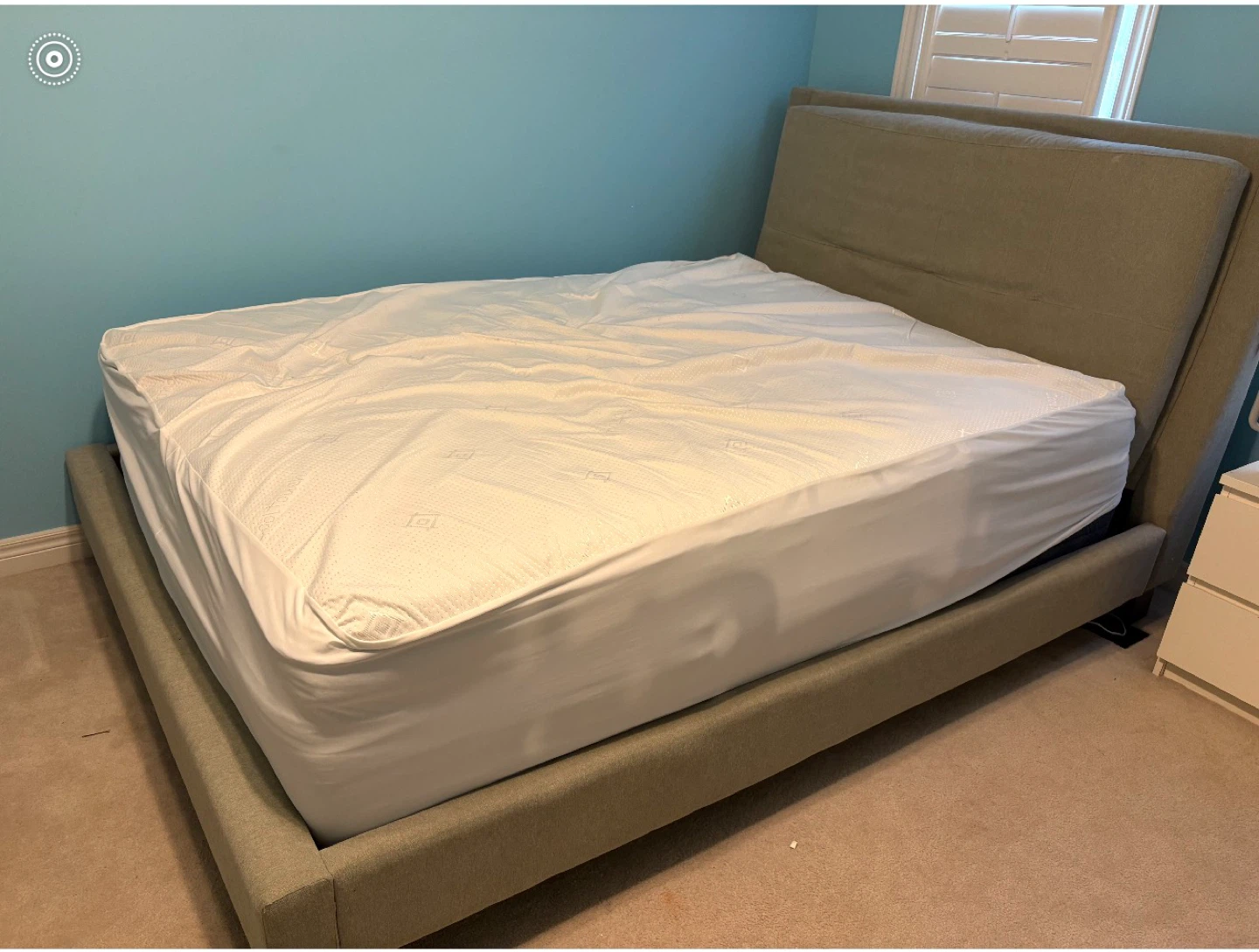 Bed frame.  No slats - photo 2