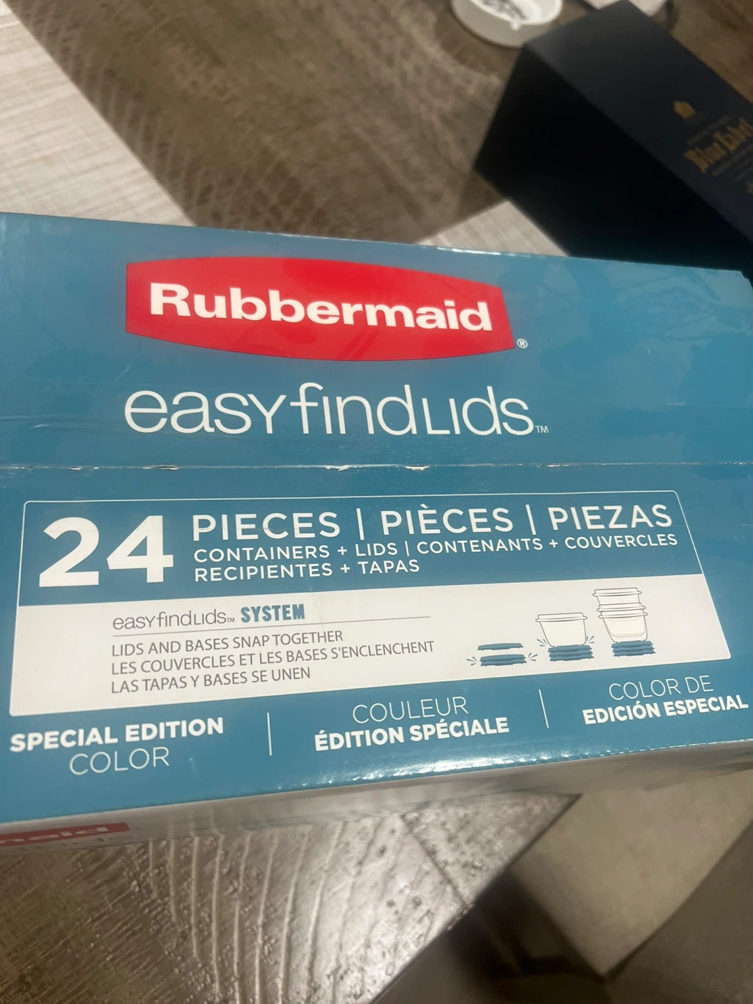 NEW Rubbermaid 24-Piece Easy Find Lids Container Set - photo 2