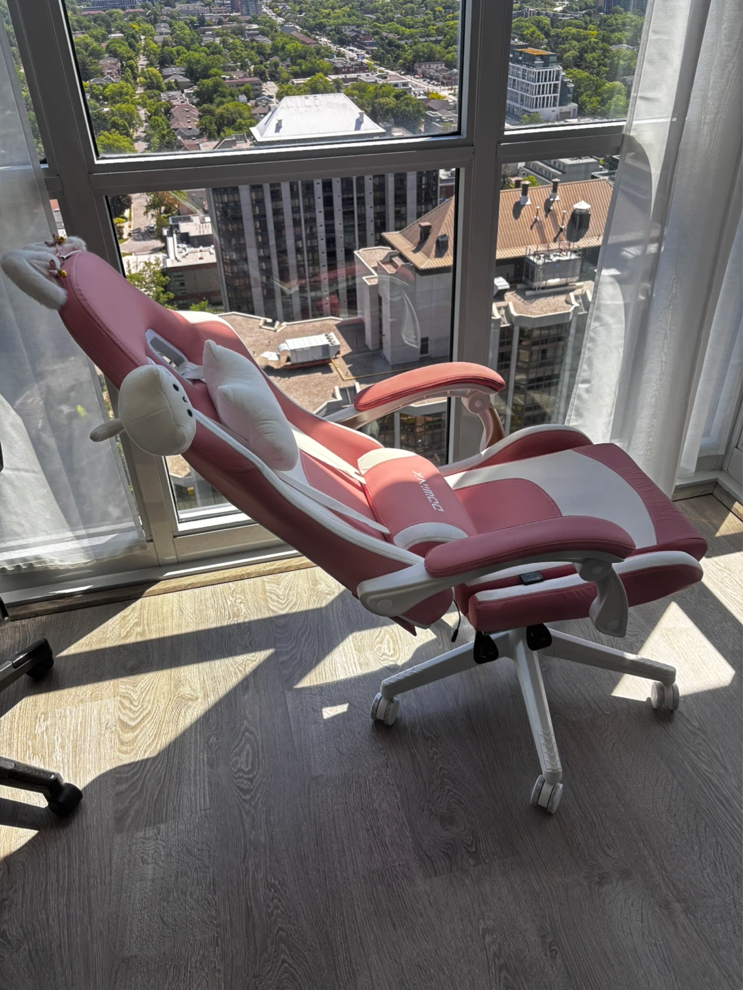 Dowinx Gaming Chair with Footrest & Lumbar Support - photo 5