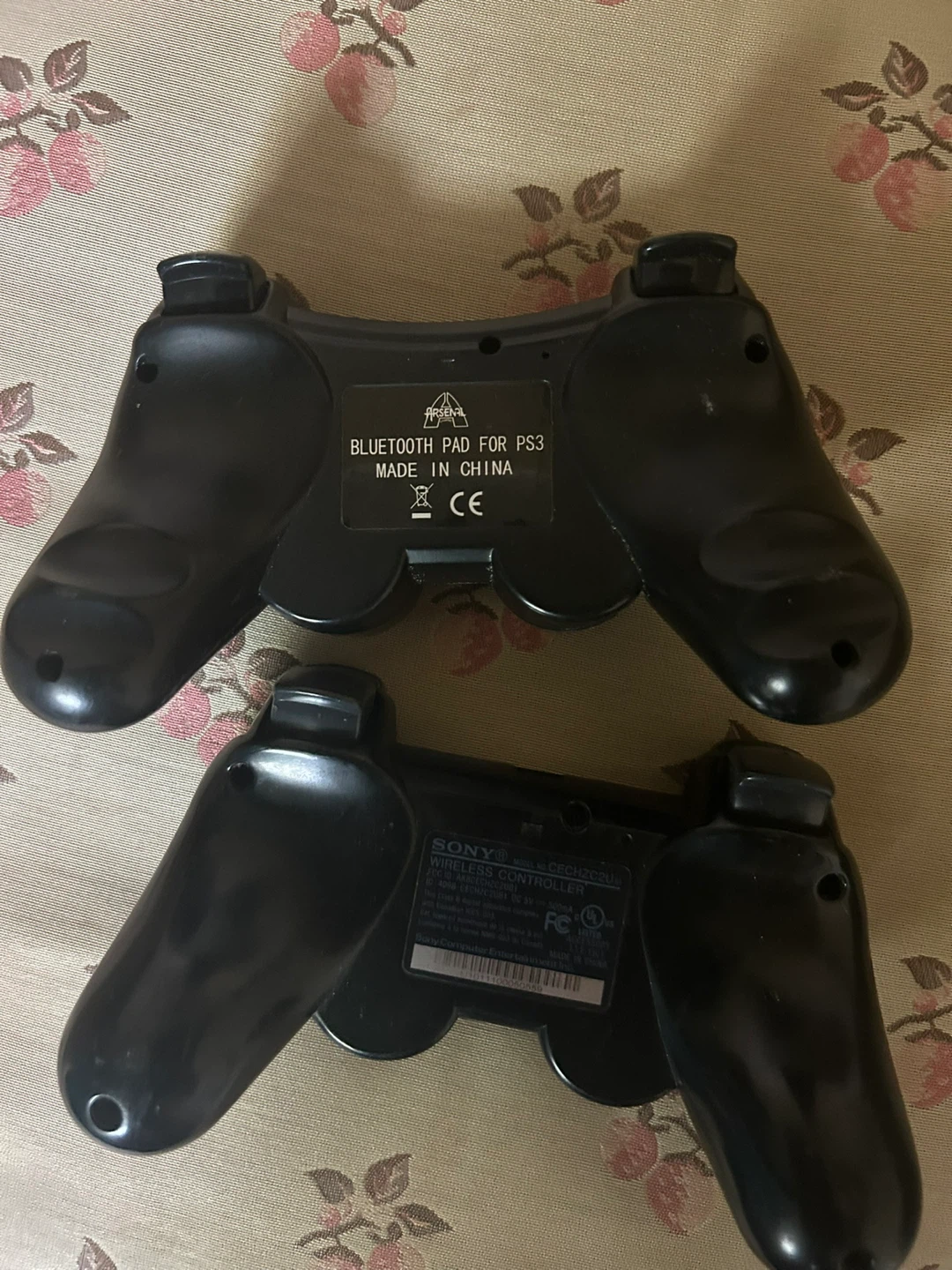 2x Sony PlayStation 3 Wireless Controllers - photo 2