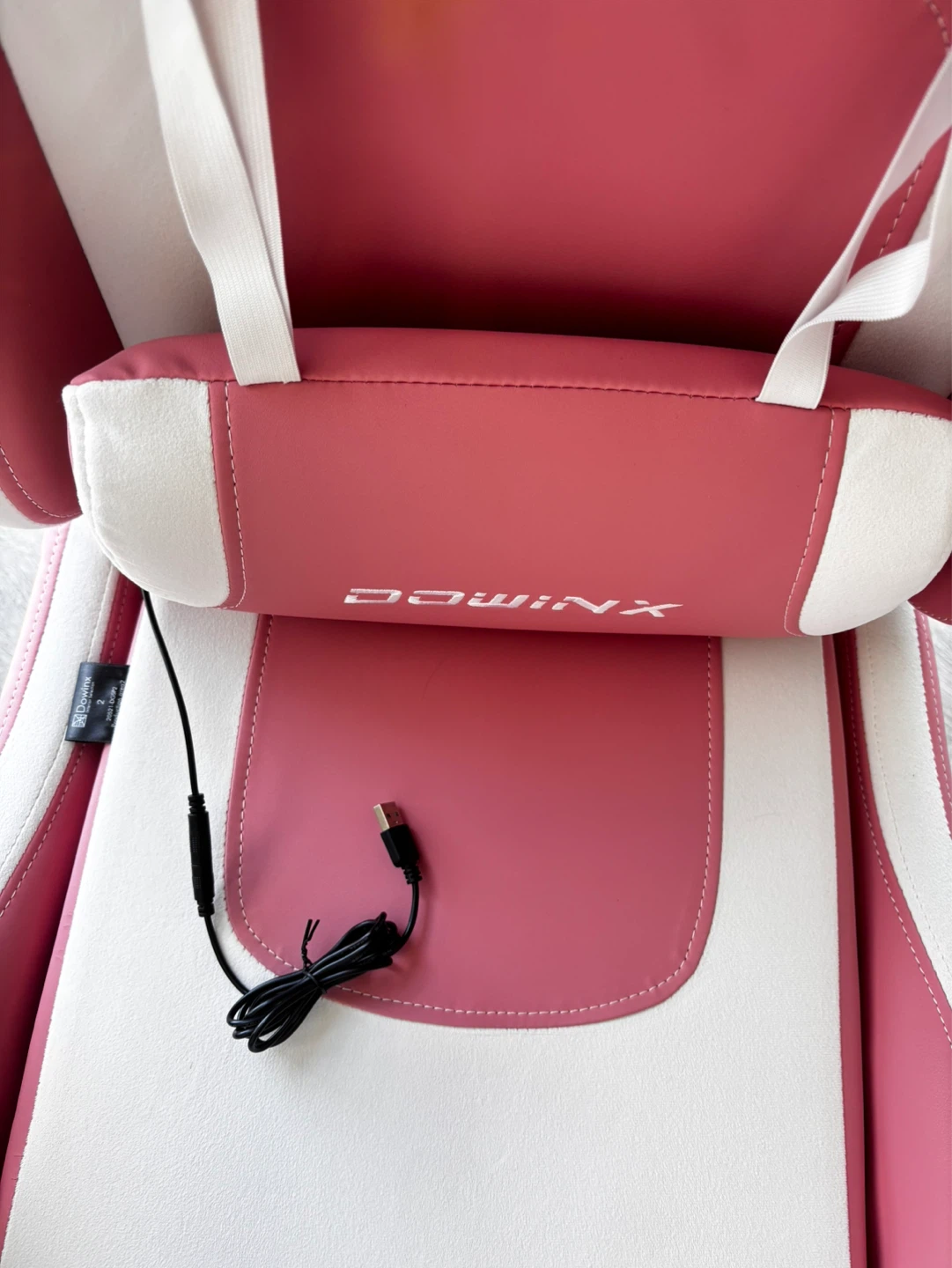 Dowinx Gaming Chair with Footrest & Lumbar Support - photo 4