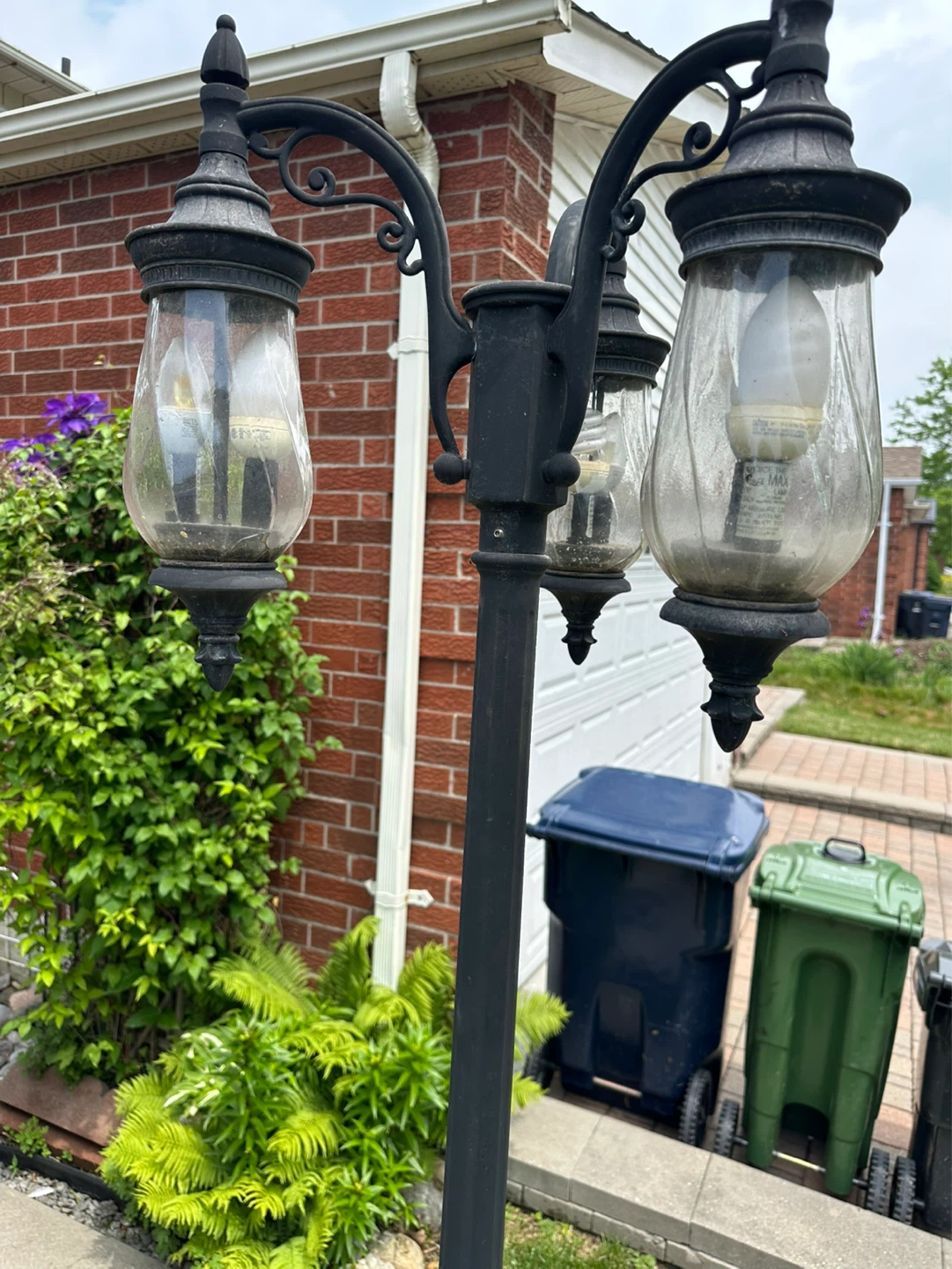 Black 3-Light Post Lamp OUTDOOR - photo 3