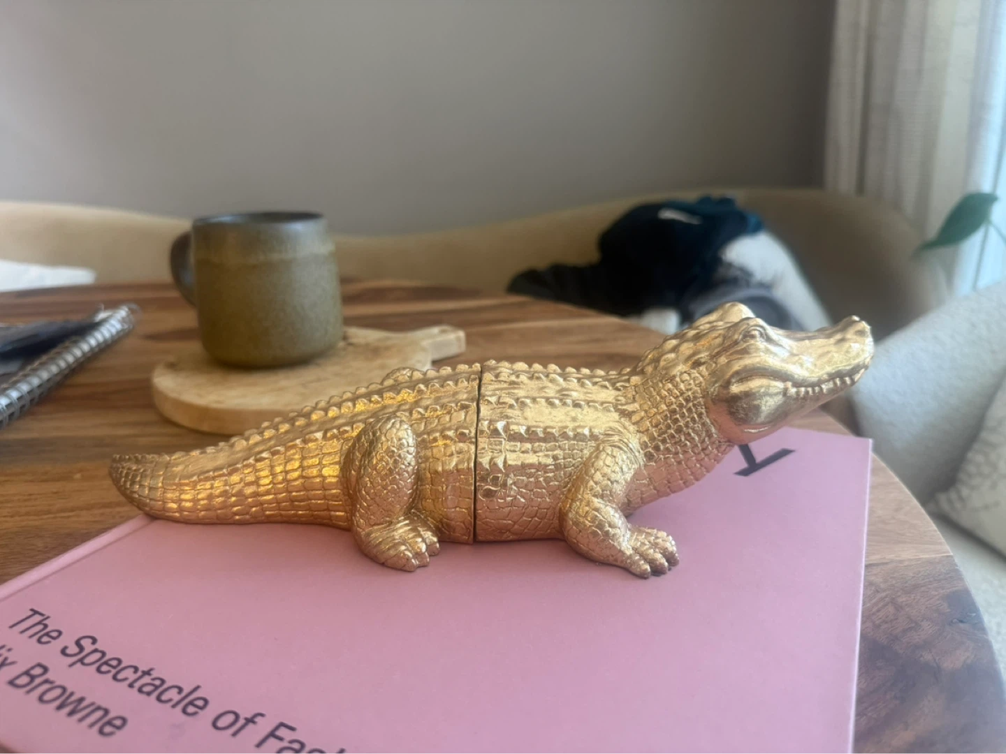 CB2 Gold Alligator bookend - photo 2