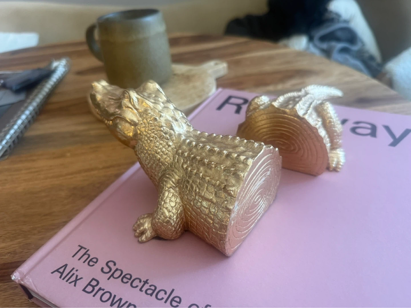 CB2 Gold Alligator bookend - photo 4