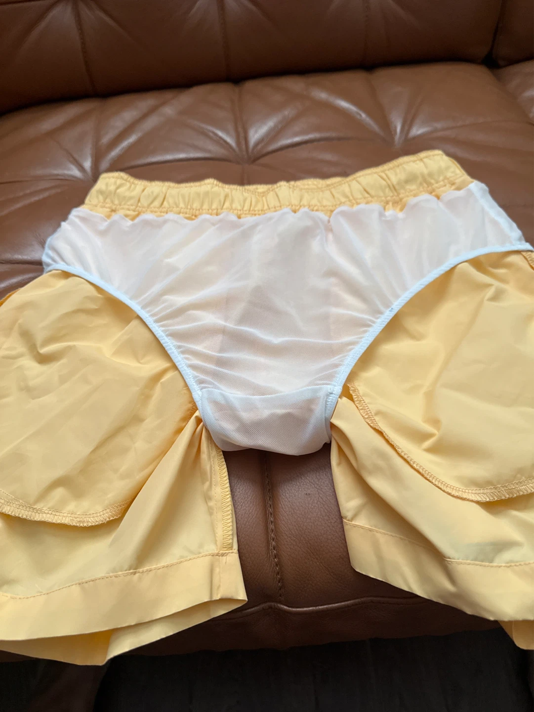 Onia Yellow Swimsuit men’s trucks - photo 4