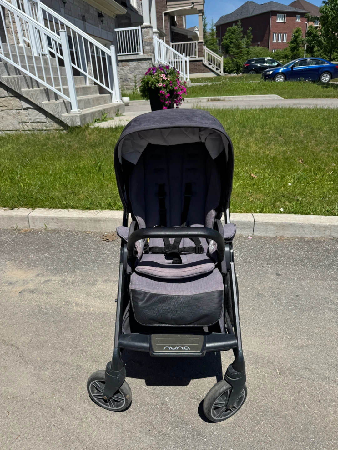 Nuna Stroller - Dark Grey