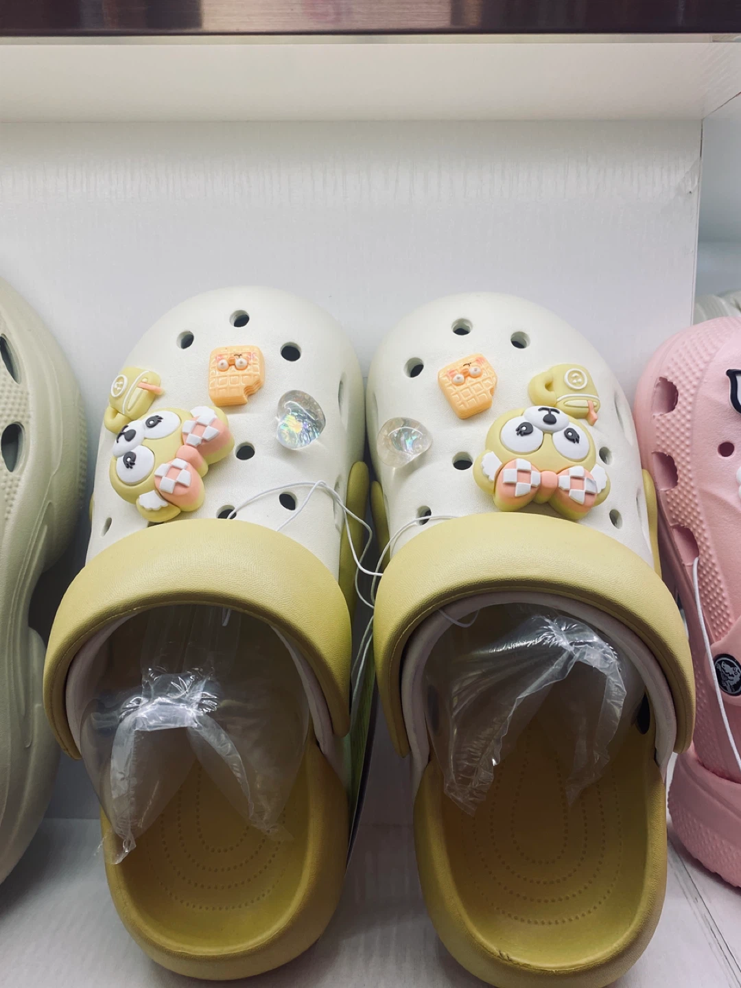 Heyun Clog Sandals with Charms - photo 2