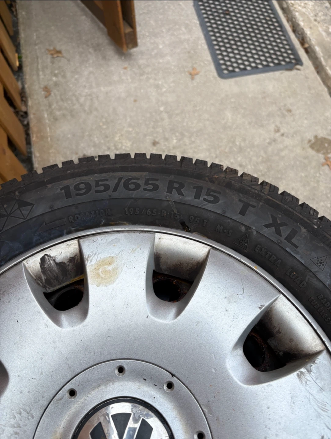 195/65 R15 Winter Tires (Set of 4 size 15) - photo 2