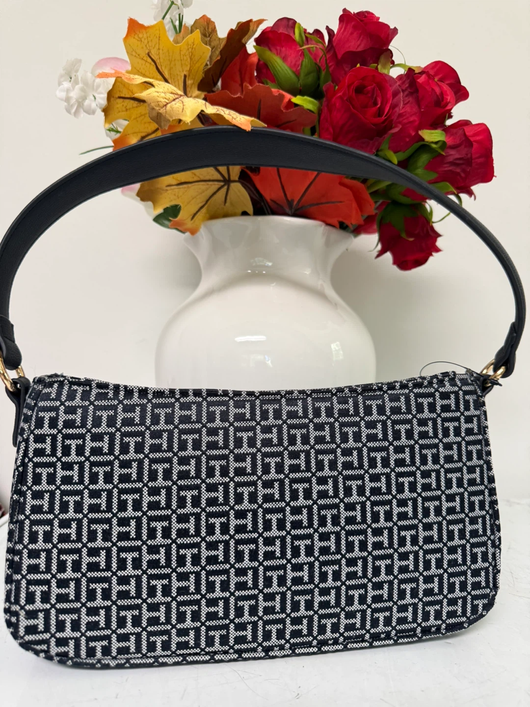 Tommy Hilfiger Monogram Shoulder Bag - photo 2
