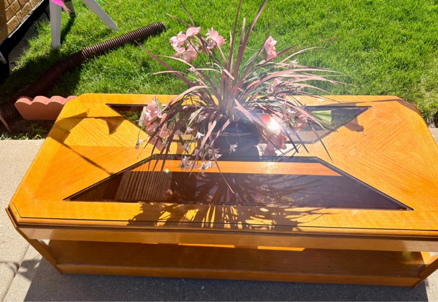 Solid Oak Wood & Smoked Glass Coffee Table-on wheels-Vintage. - photo 2