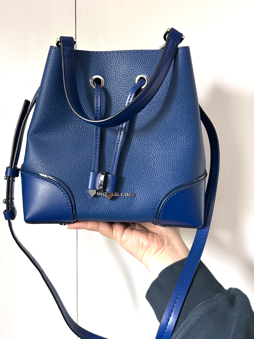 Michael Kors Blue Bucket Bag / Crossbody Purse
