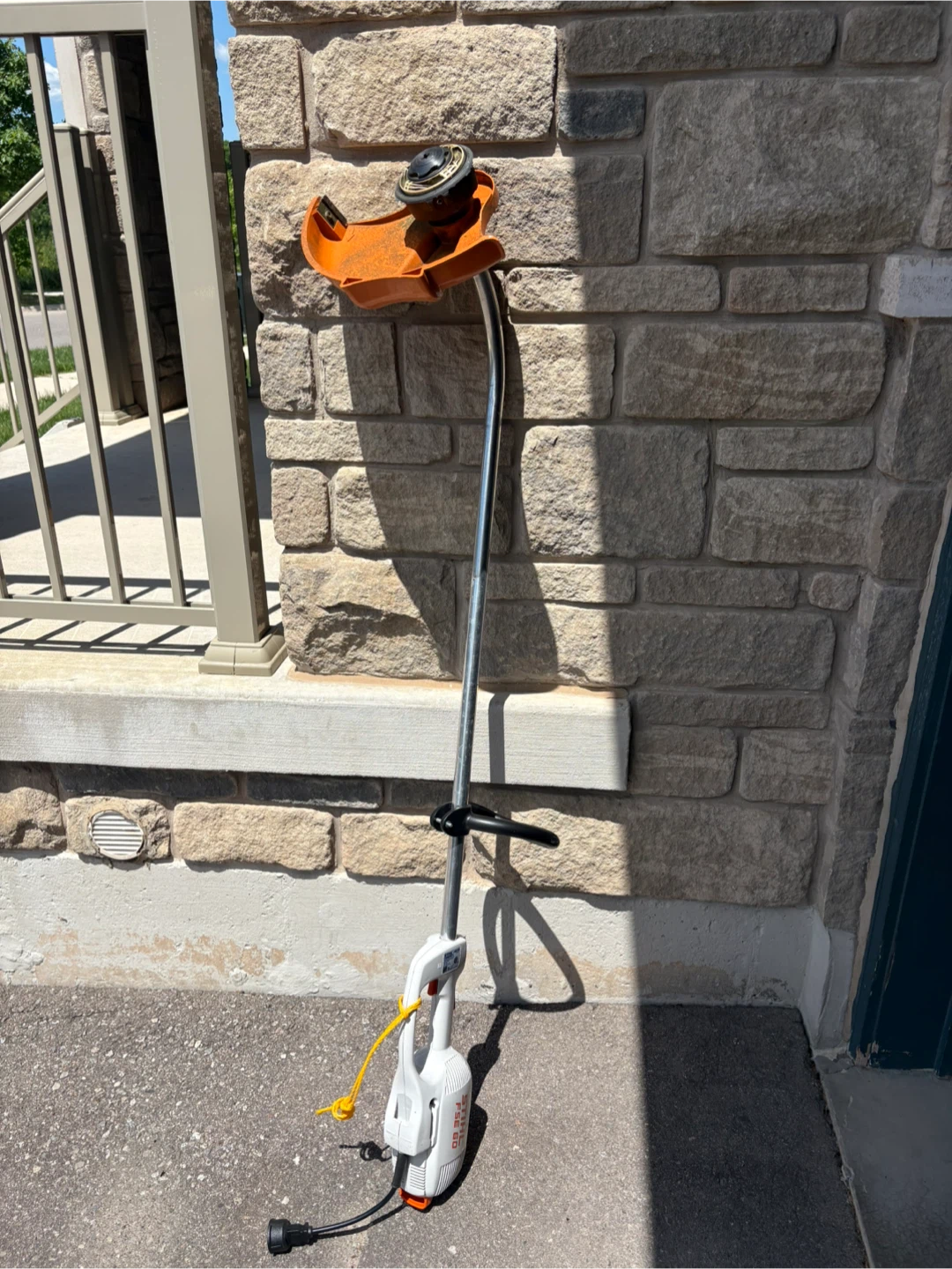 Stihl FSE 60 Electric String Trimmer