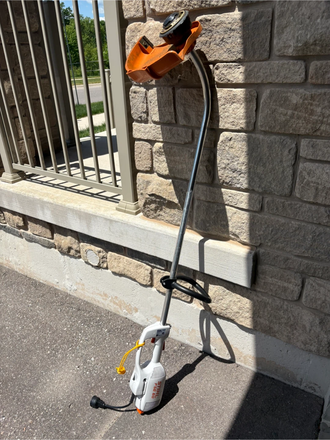Stihl FSE 60 Electric String Trimmer - photo 2