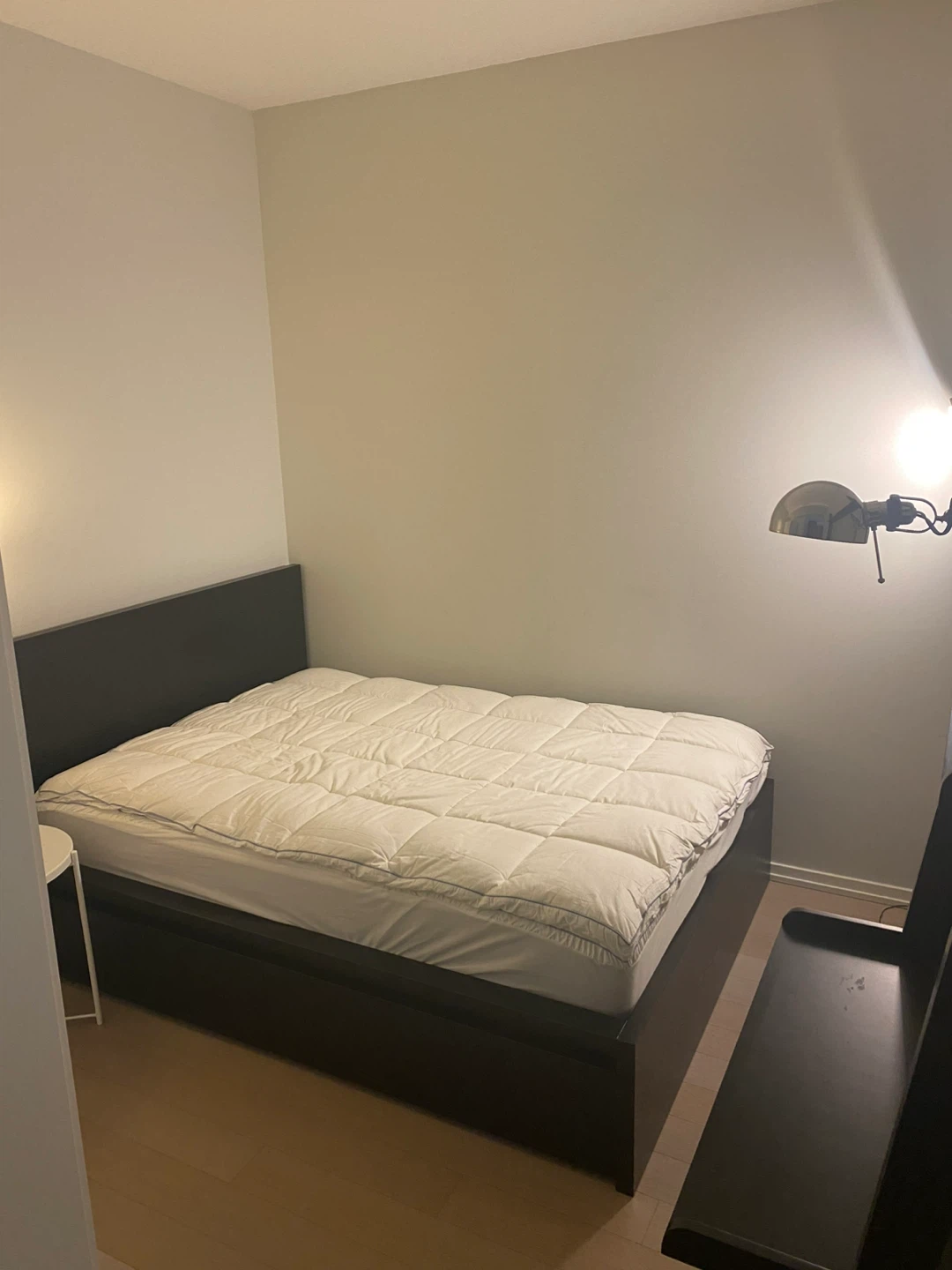 Dark Wood Platform Bed Frame with Mattress - photo 2