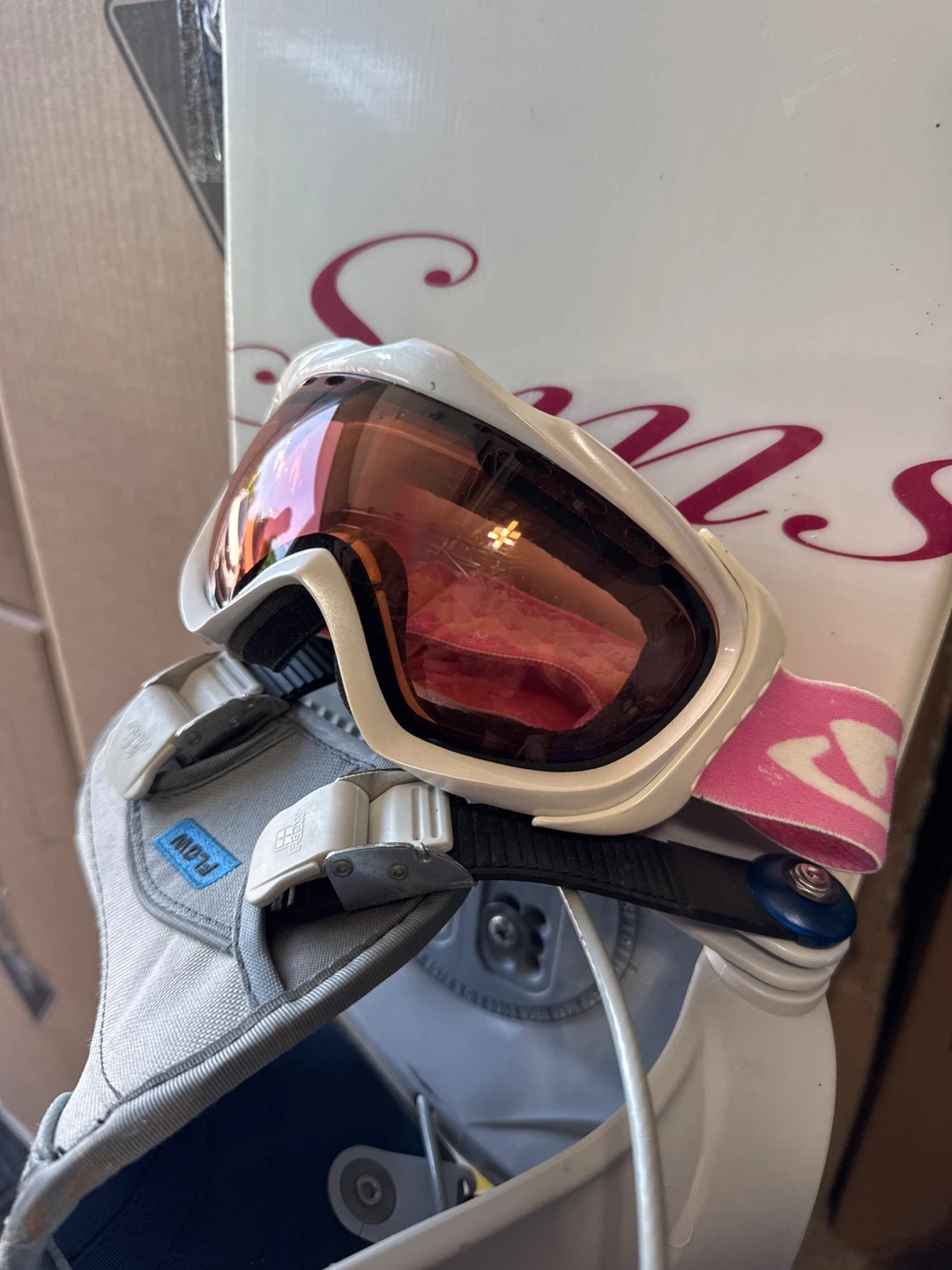 Sims Snowboard with Burton Boots and googles - photo 3