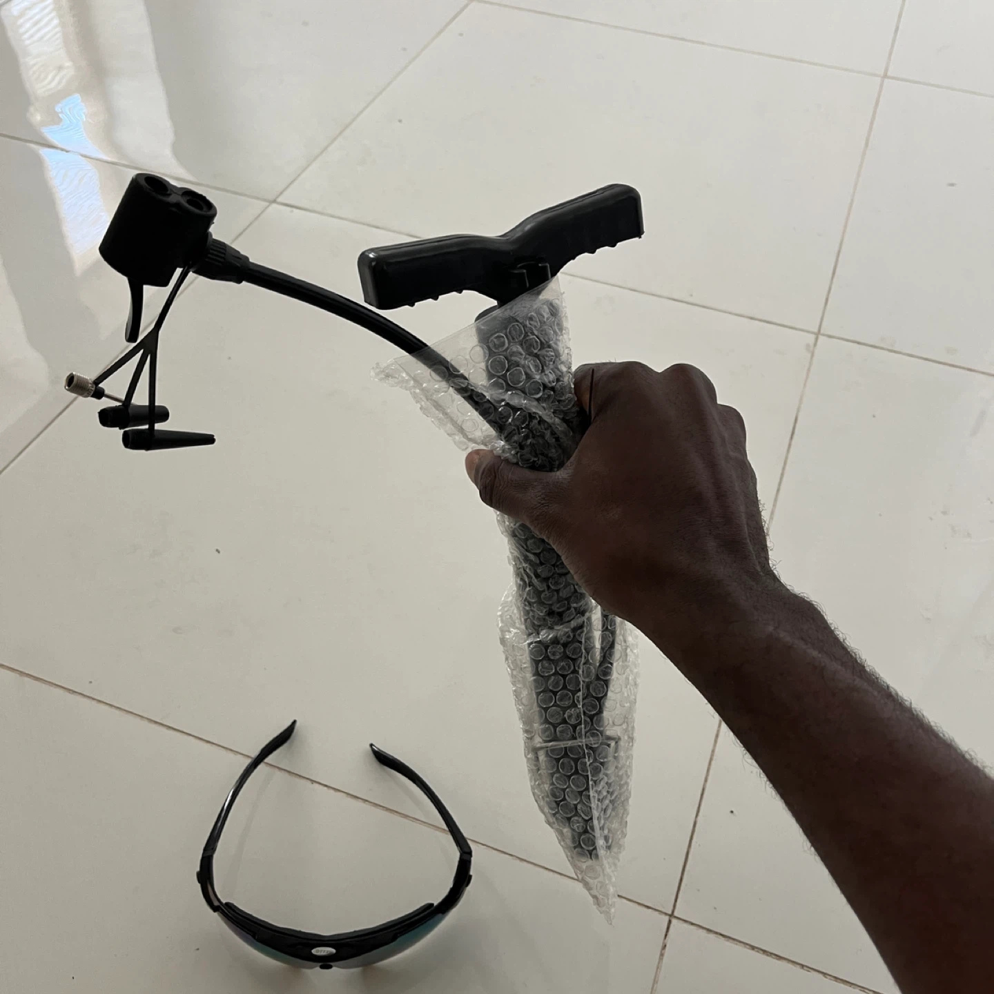 DTTZH Electric Bike with Phone Mount and Lock - photo 5