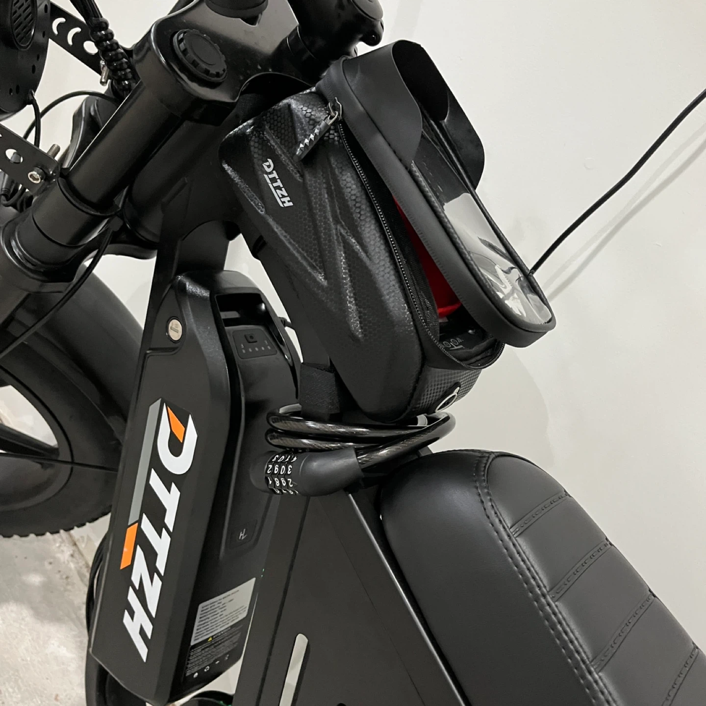 DTTZH Electric Bike with Phone Mount and Lock - photo 4