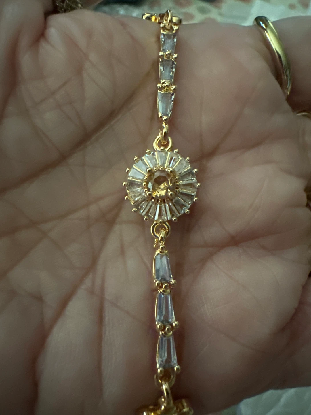 Gold tone floral and crystal bracelet - photo 2