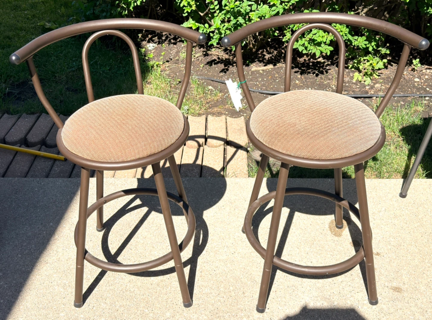 Metal Swivel Stools Distinct open-backed design. Set of 2. - photo 2