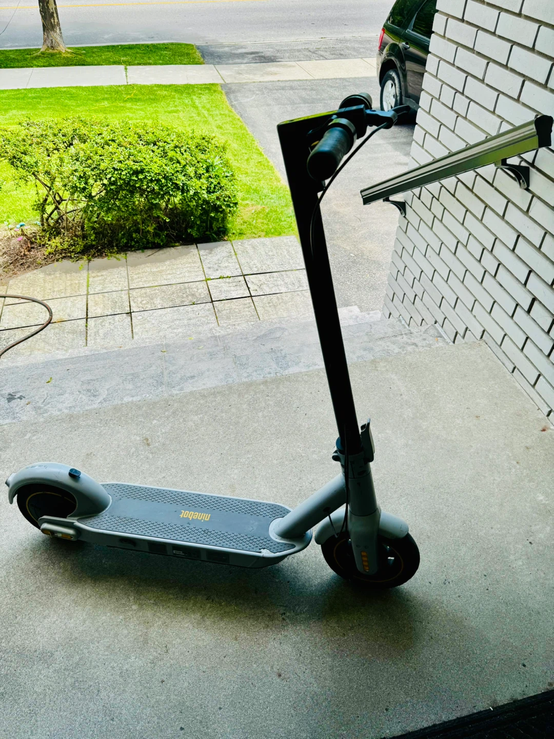 Segway Ninebot MAX G30LP Electric Scooter