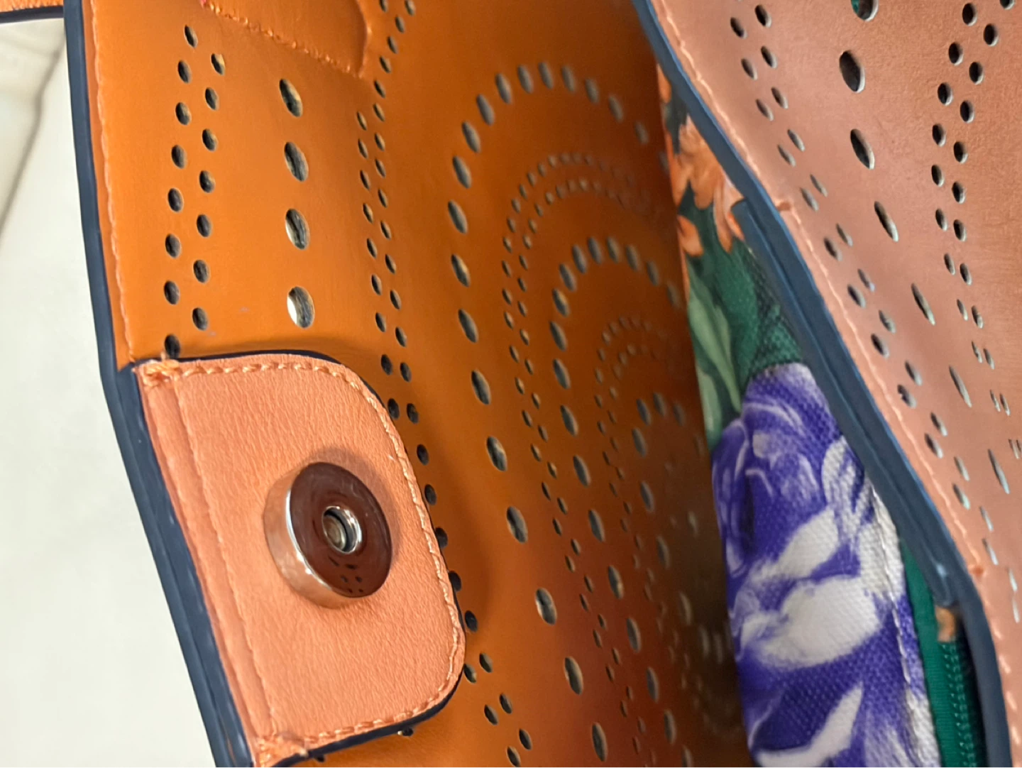 Tote Bag with Removable zippered pouch - photo 4