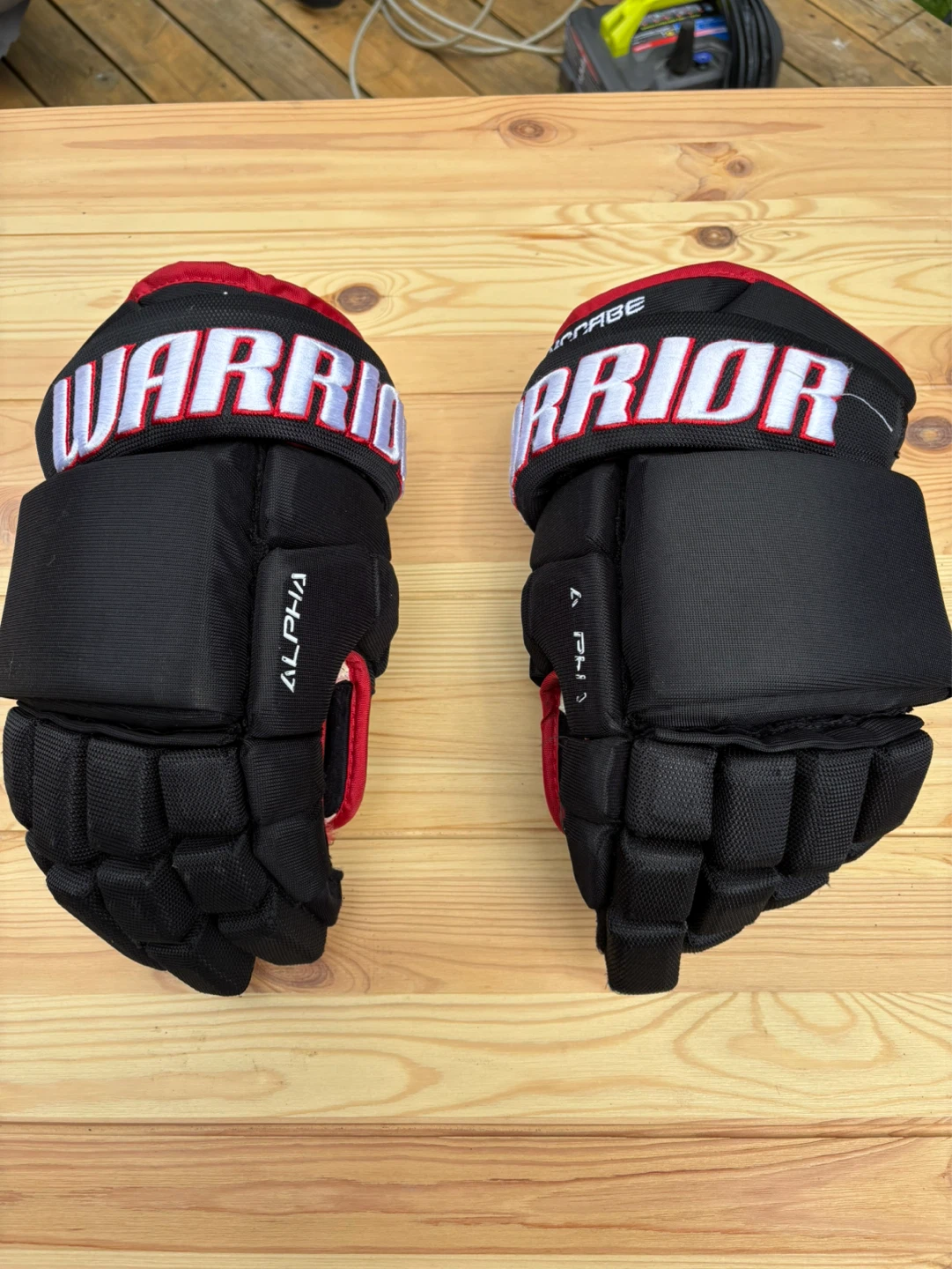 Warrior Alpha Hockey Gloves