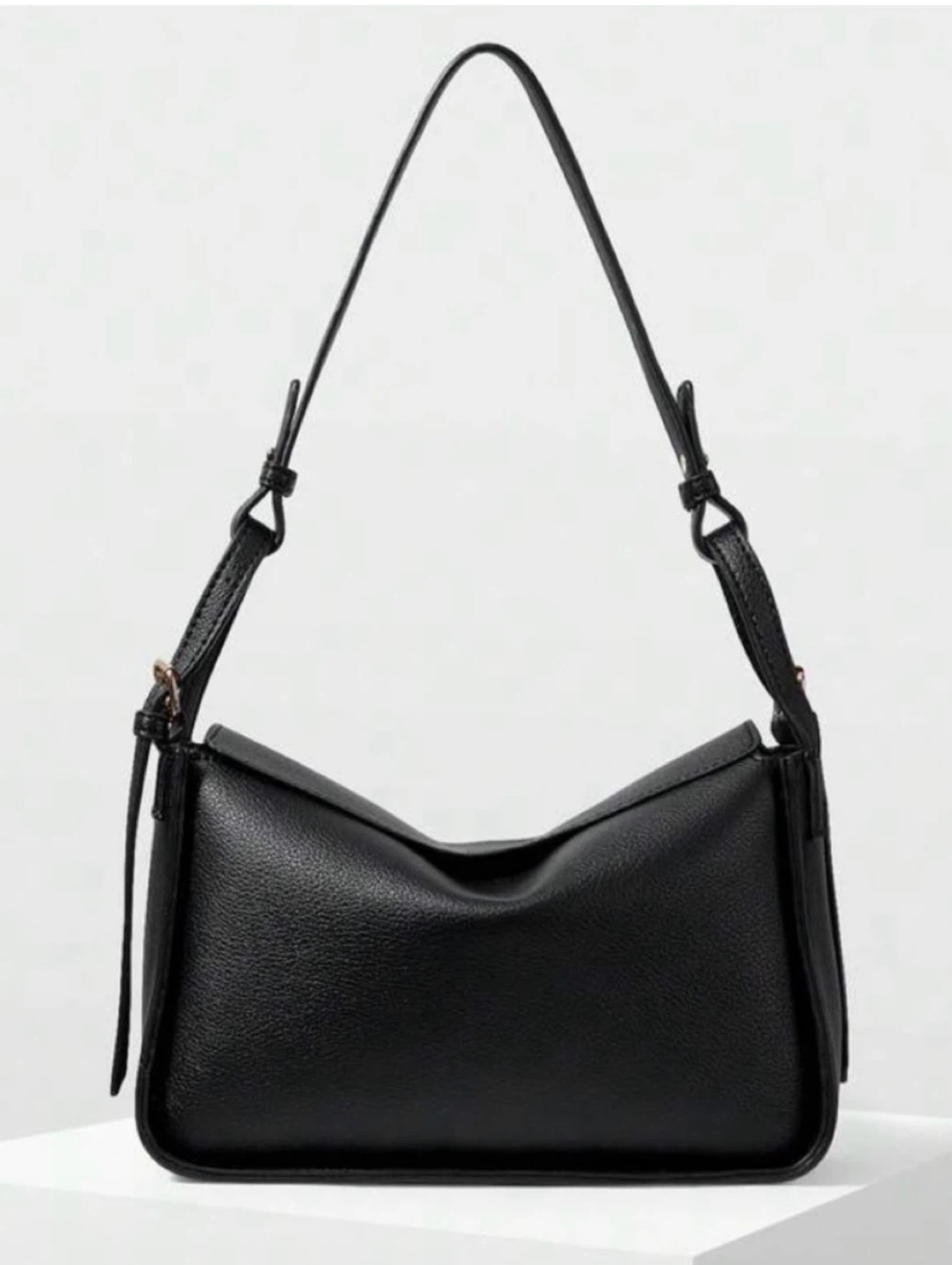 Minimalistic Shoulder Bag