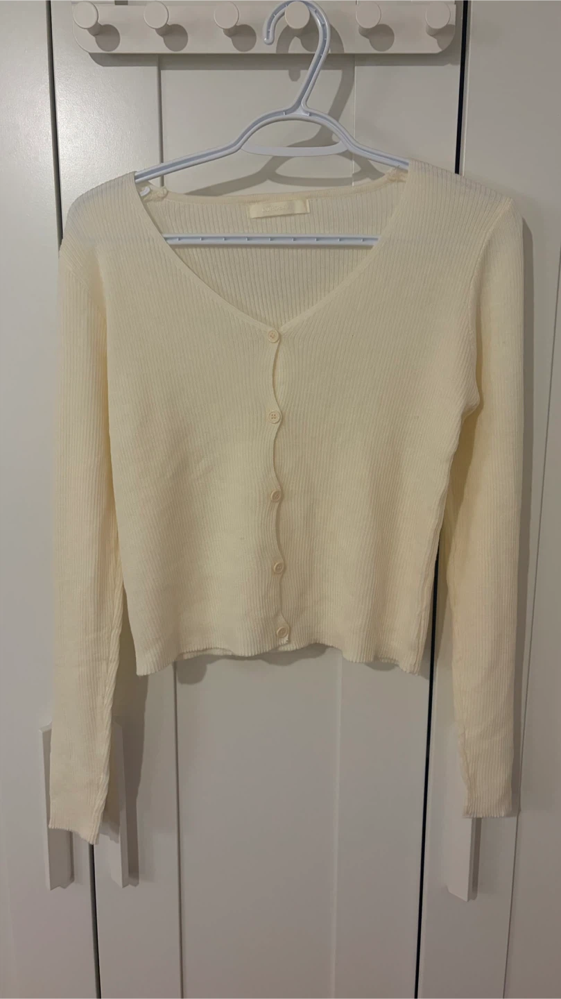 New unworn Korean women’s clothing - photo 3