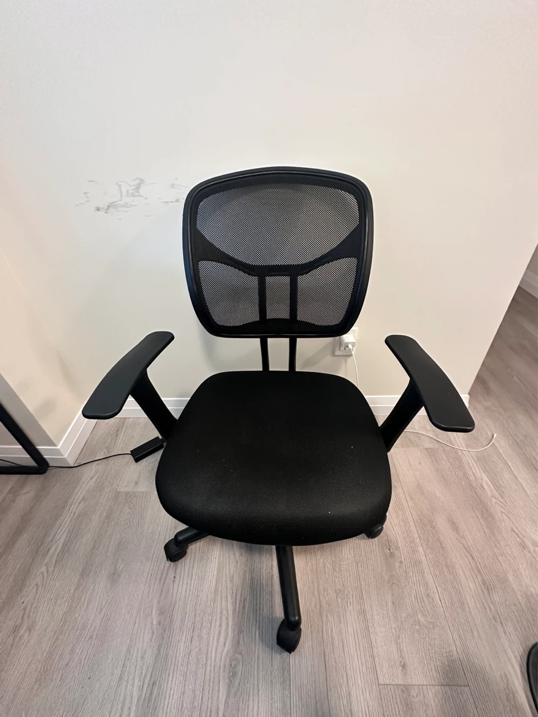 Black Office Chair with Mesh Back - photo 2