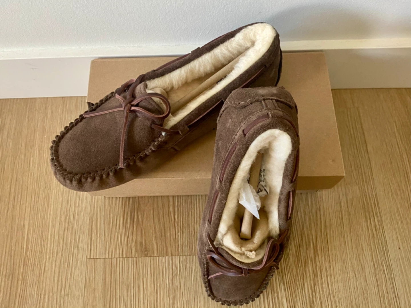 New UGG Women’s Dakota