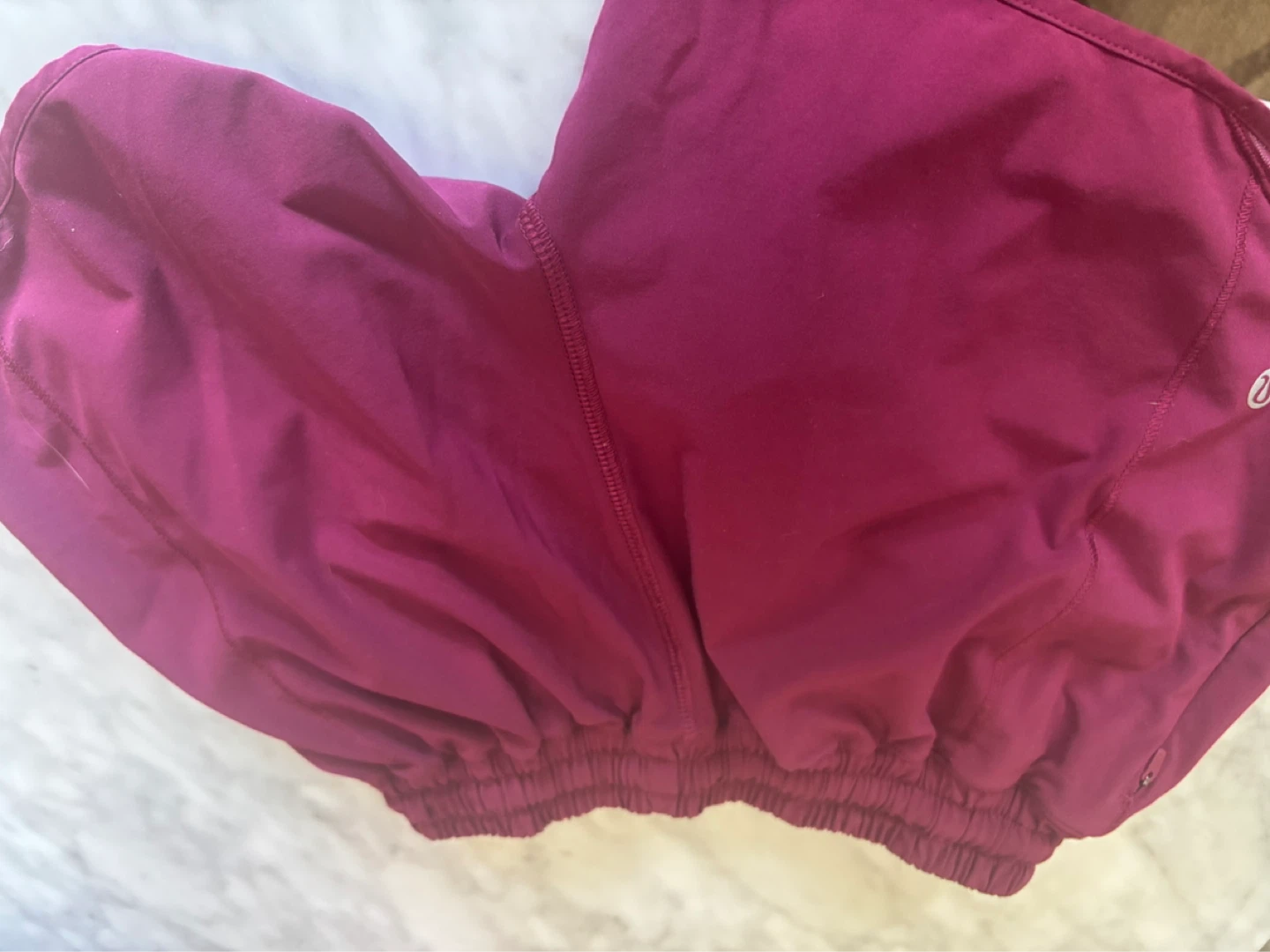 Lululemon Shorts hotty hot 4 inch size 2 - photo 2