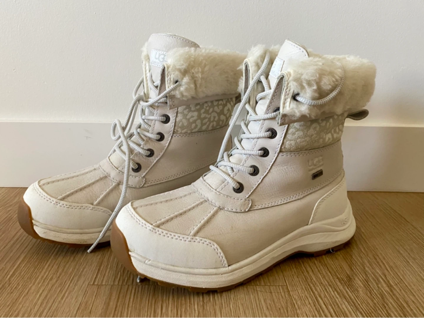 Ugg winter boots women's size 7.5 - photo 3