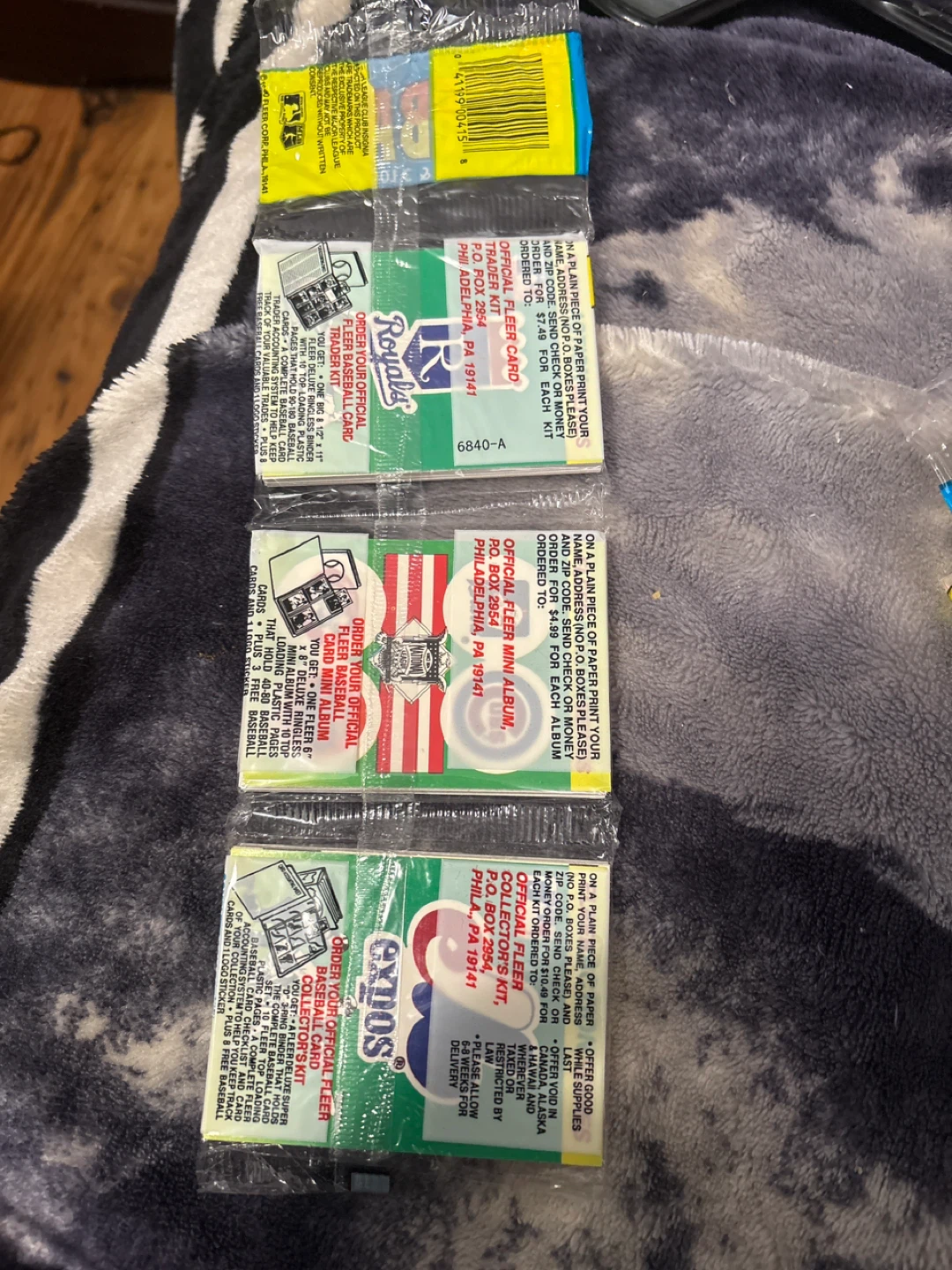1990 Fleer Baseball Trading Card Packs - photo 3