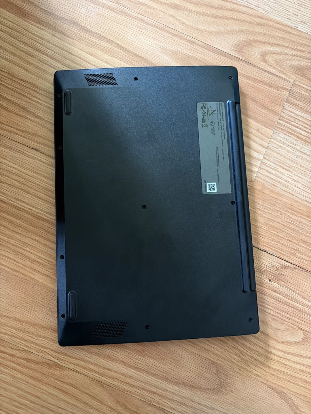 Lenovo Chromebook Laptop - photo 2