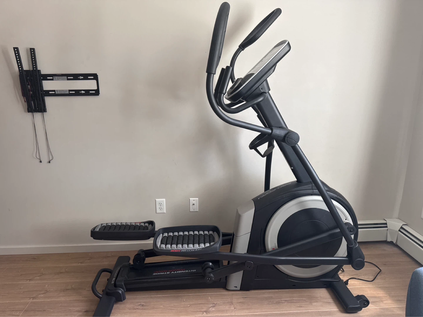 ProForm Trainer EL5 Elliptical - photo 2