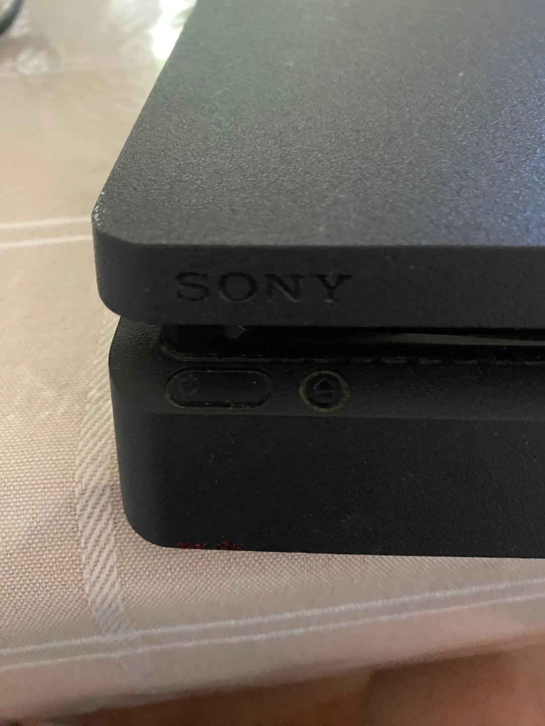 PS4 slim black with cable - photo 3