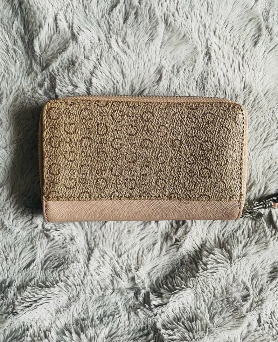 Guess Wristlet Wallet - photo 2